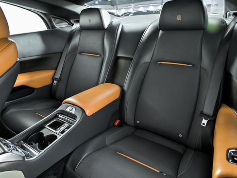 Used 2018 Rolls-Royce Wraith RWD image 18
