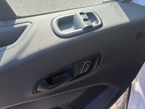 New 2024 Ford Transit 250 148 Medium Roof image 18