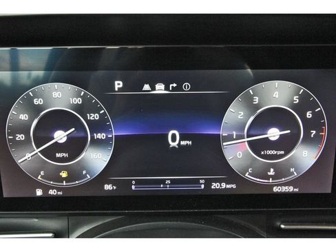 Used 2023 Kia Carnival SX FWD image 17