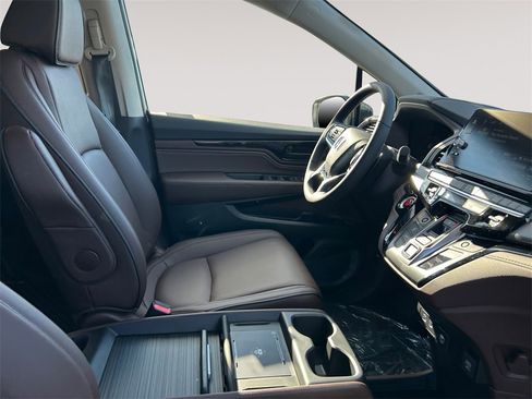 New 2026 Honda Odyssey Touring image 15