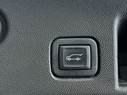 Used 2024 Chevrolet Equinox LT w/ LPO, Floor Liner Package image 31