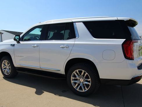 Used 2021 GMC Yukon SLT w/ SLT Luxury Plus Package image 18