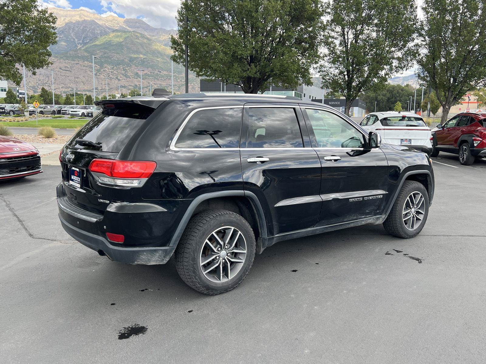 Used 2017 Jeep Grand Cherokee Limited AWD/4WD image 17