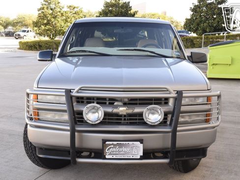 Used 2000 Chevrolet Tahoe Z71 w/ Comfort & Security Pkg image 30