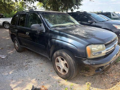 Used 2006 Chevrolet TrailBlazer LS w/ LS Preferred Equipment Group RWD image 3