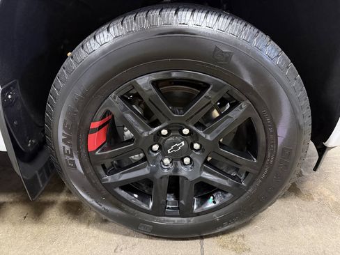 Used 2024 Chevrolet Silverado 1500 RST w/ Redline Edition AWD/4WD image 8