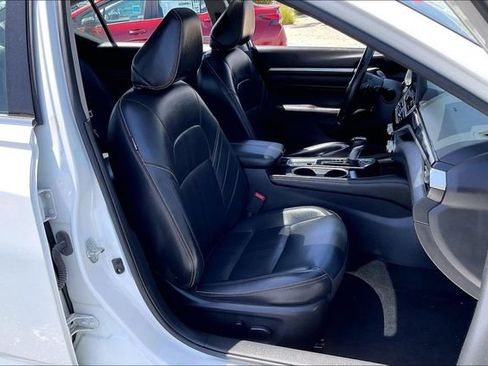 Certified 2023 Nissan Altima 2.0 SR FWD image 6