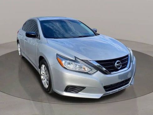 Used 2017 Nissan Altima 2.5 S w/ Power Driver Seat Package FWD image 8