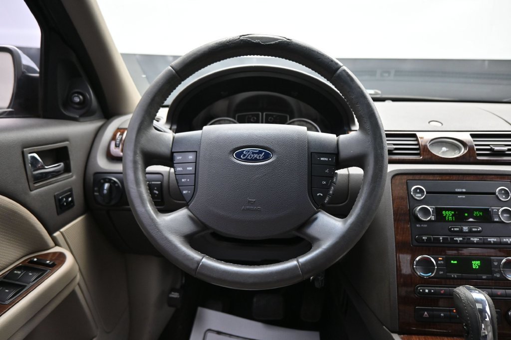 Used 2008 Ford Taurus Limited FWD image 17