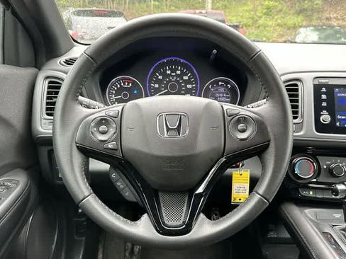 Used 2021 Honda HR-V Sport image 7