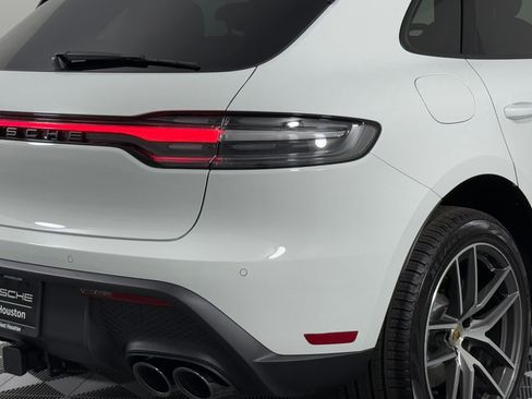 New 2026 Porsche Macan image 13