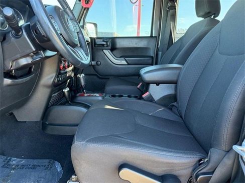 Used 2018 Jeep Wrangler Sport S image 14