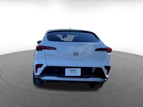 Used 2025 Buick Envista Sport Touring image 12