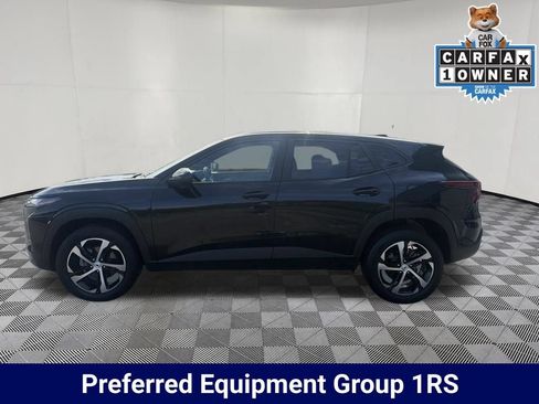 Used 2024 Chevrolet Trax RS FWD image 2