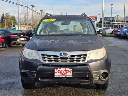 Used 2011 Subaru Forester 2.5X w/ Alloy Wheel Value Pkg image 2