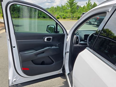Used 2025 Kia Sorento S w/ Panoramic Sunroof Package FWD image 20