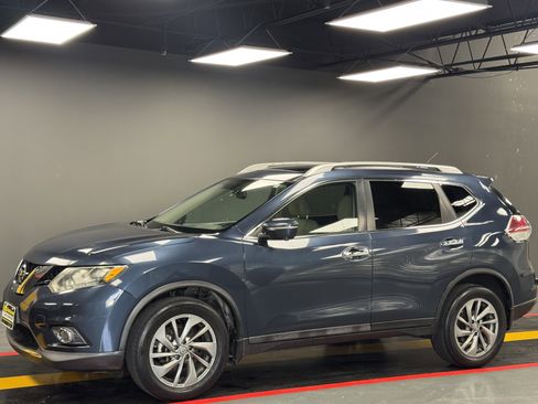 Used 2015 Nissan Rogue SL w/ SL Premium Package image 1