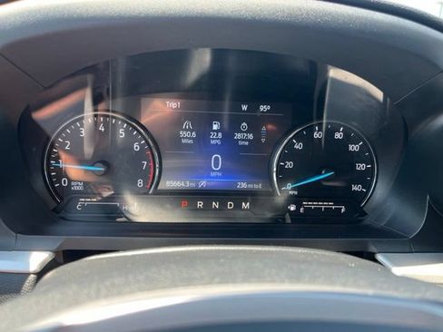 Used 2020 Ford Explorer XLT w/ Equipment Group 202A AWD/4WD image 31