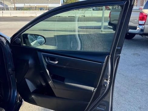 Used 2018 Toyota Corolla LE FWD image 22