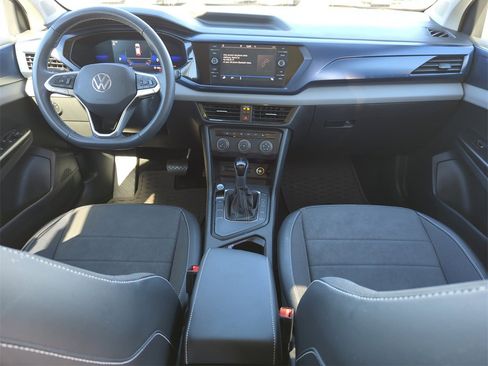 Used 2022 Volkswagen Taos SE w/ Panoramic Sunroof Package image 25