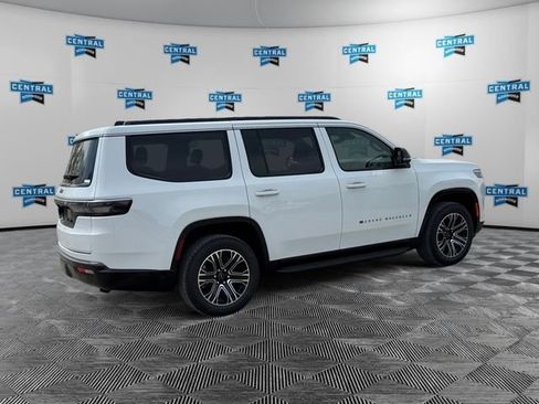 New 2026 Jeep Grand Wagoneer 4WD w/ Premium Group I image 5