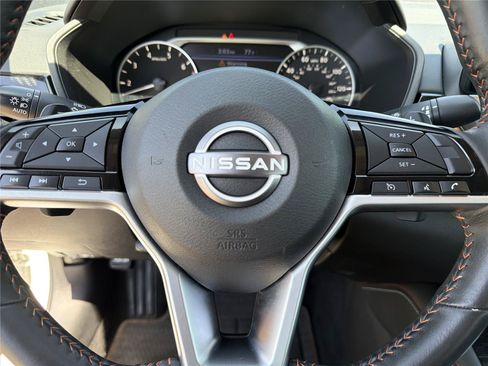 Used 2024 Nissan Altima 2.5 SR w/ SR Premium Package FWD image 13