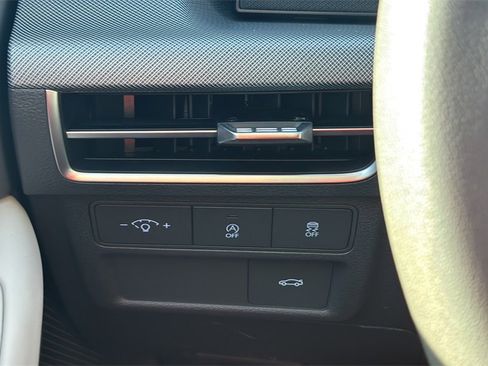 Certified 2025 Hyundai Sonata SE image 27