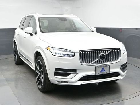 Used 2023 Volvo XC90 B5 Plus w/ Protection Package Premier AWD/4WD image 2