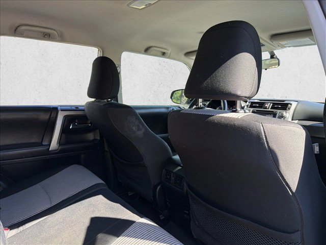 Used 2018 Toyota 4Runner SR5 AWD/4WD image 25