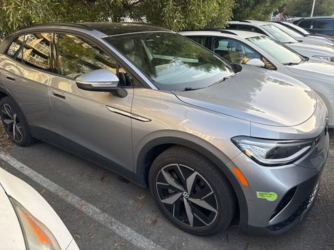 Used 2023 Volkswagen ID.4 Pro S image 2