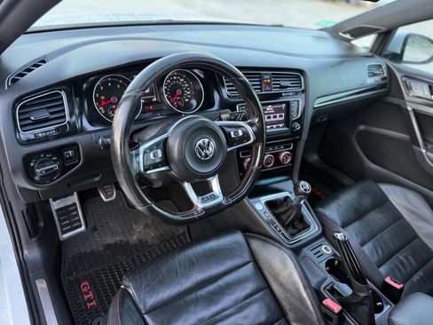Used 2015 Volkswagen GTI SE w/ Lighting Package (SEL) FWD image 17