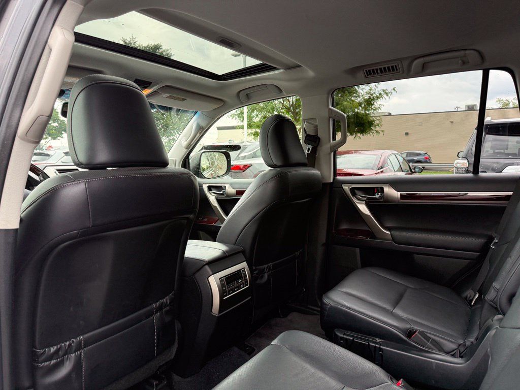 Used 2018 Lexus GX 460 Premium AWD/4WD image 15