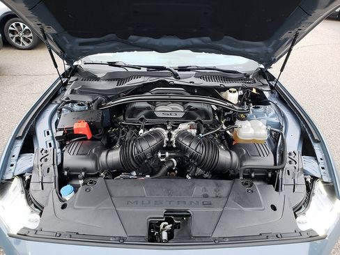 Used 2025 Ford Mustang GT Premium image 18