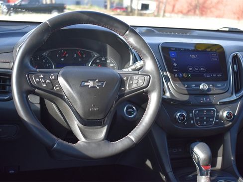 Used 2022 Chevrolet Equinox RS w/ Infotainment Package image 23