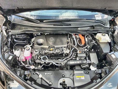 Used 2024 Toyota Sienna XLE Woodland Edition image 18