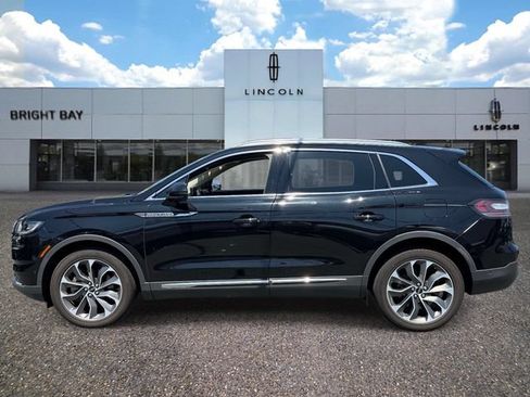 Certified 2023 Lincoln Nautilus Reserve w/ Equipment Group 201A AWD/4WD image 3