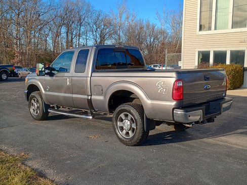 Used 2011 Ford F350 Lariat w/ Lariat Interior Pkg image 3