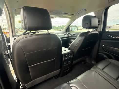 Used 2023 GMC Acadia SLT FWD image 26