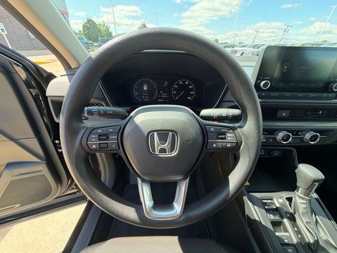 Used 2023 Honda CR-V LX image 14