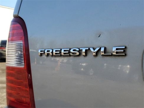 Used 2006 Ford Freestyle SE image 6