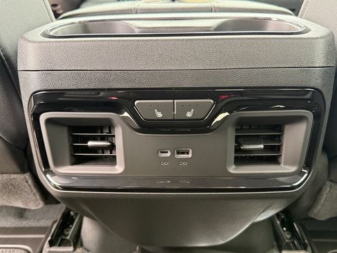 New 2026 GMC Sierra 2500 AT4 w/ AT4 Premium Plus Package AWD/4WD image 38
