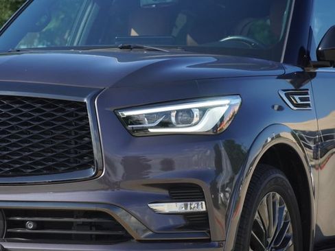 Used 2024 INFINITI QX80 Sensory AWD/4WD image 4