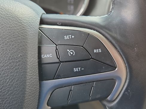 Used 2021 Jeep Grand Cherokee Laredo RWD image 22