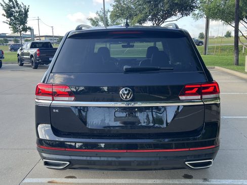 Used 2023 Volkswagen Atlas SE w/ Panoramic Sunroof Package FWD image 9