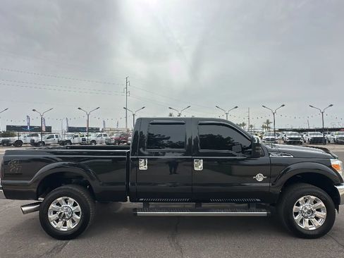 Used 2015 Ford F250 Lariat w/ Lariat Ultimate Package AWD/4WD image 7