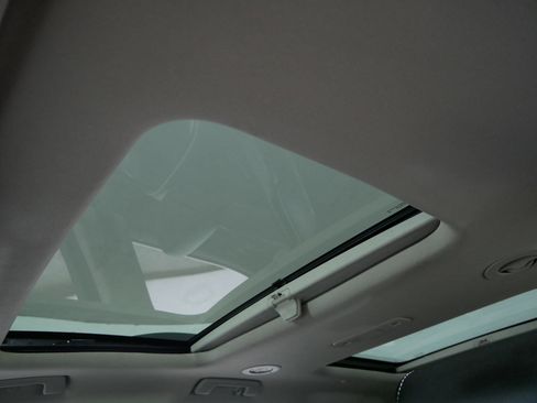 Used 2017 GMC Acadia Denali image 29