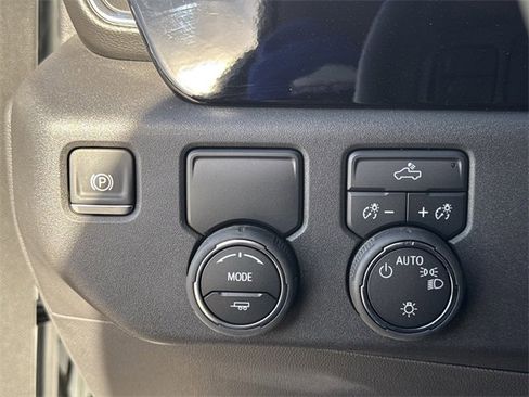 Certified 2025 Chevrolet Silverado 1500 LT image 22