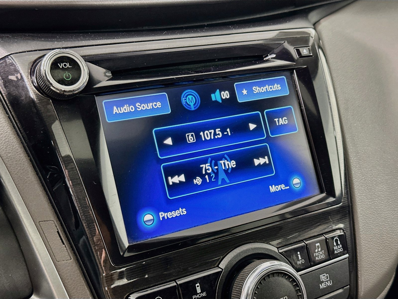 Used 2015 Honda Odyssey Touring image 15