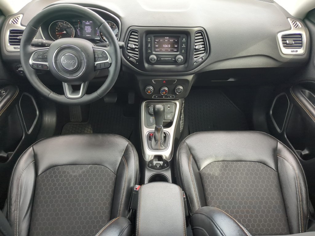 Used 2018 Jeep Compass Latitude w/ Cold Weather Group AWD/4WD image 13