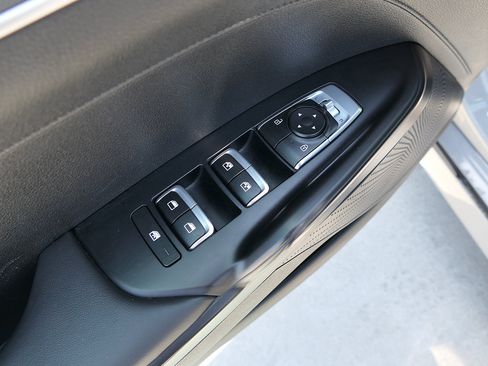 Used 2022 Kia K5 GT-Line FWD image 12